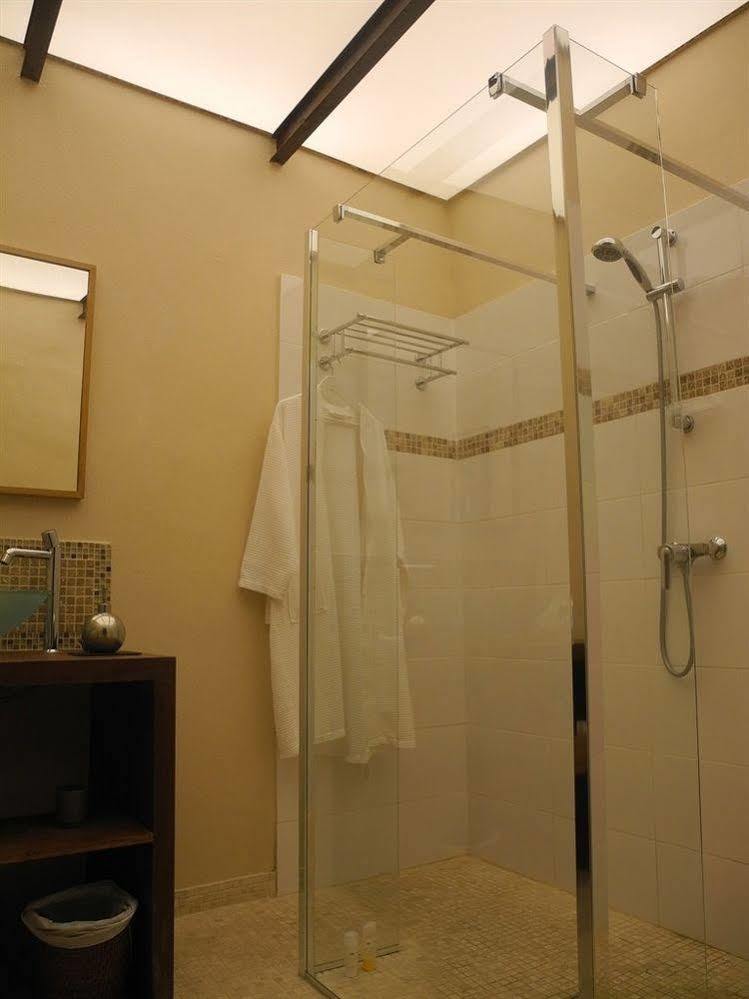 La Suite Du Jeune Homme Montpellier Exterior photo